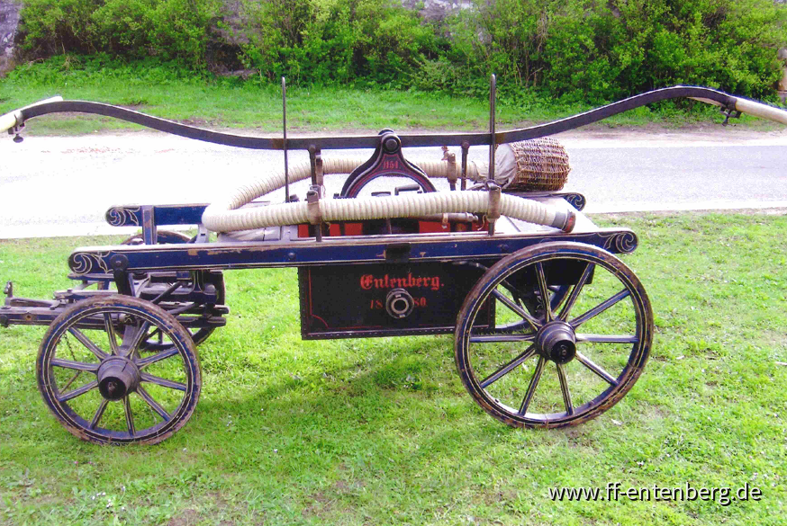 Feuerlöschmaschine Baujahr 1880